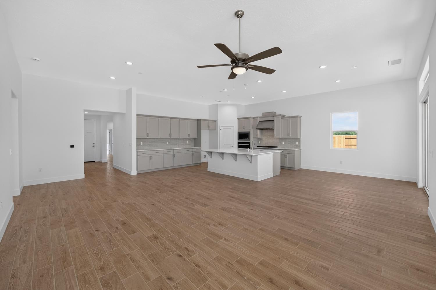 1187 Milestone Rd W, Madera, CA 93636