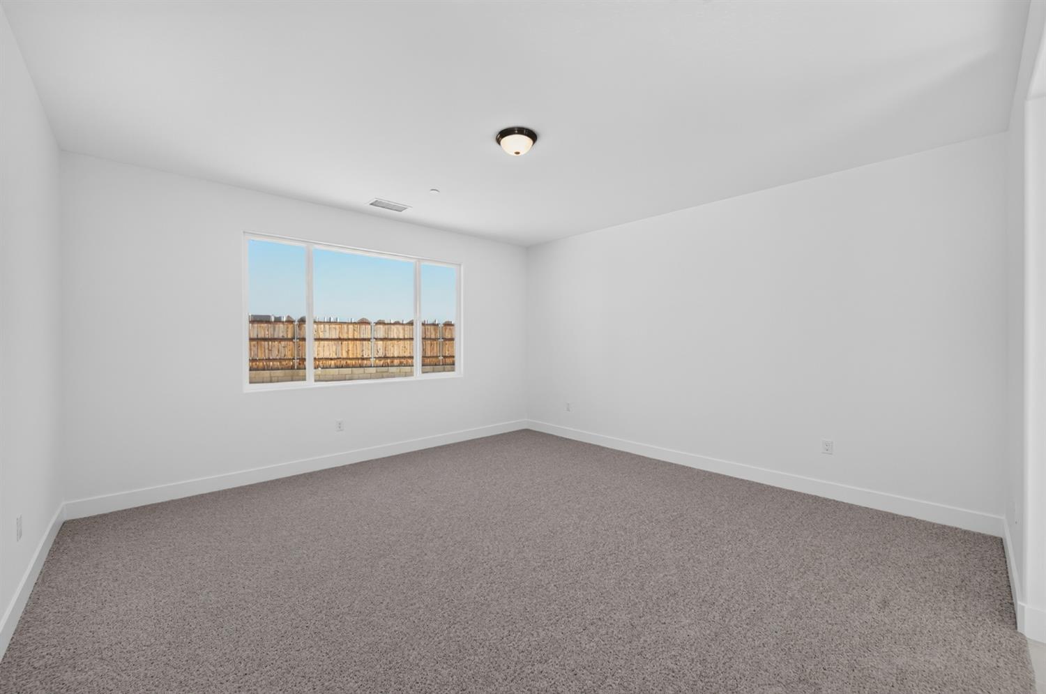 1187 Milestone Rd W, Madera, CA 93636