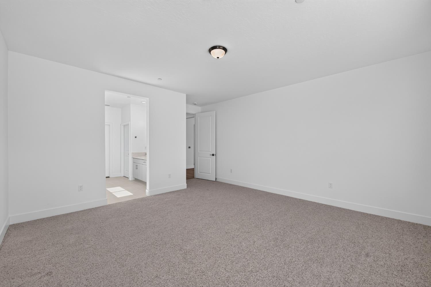 1187 Milestone Rd W, Madera, CA 93636