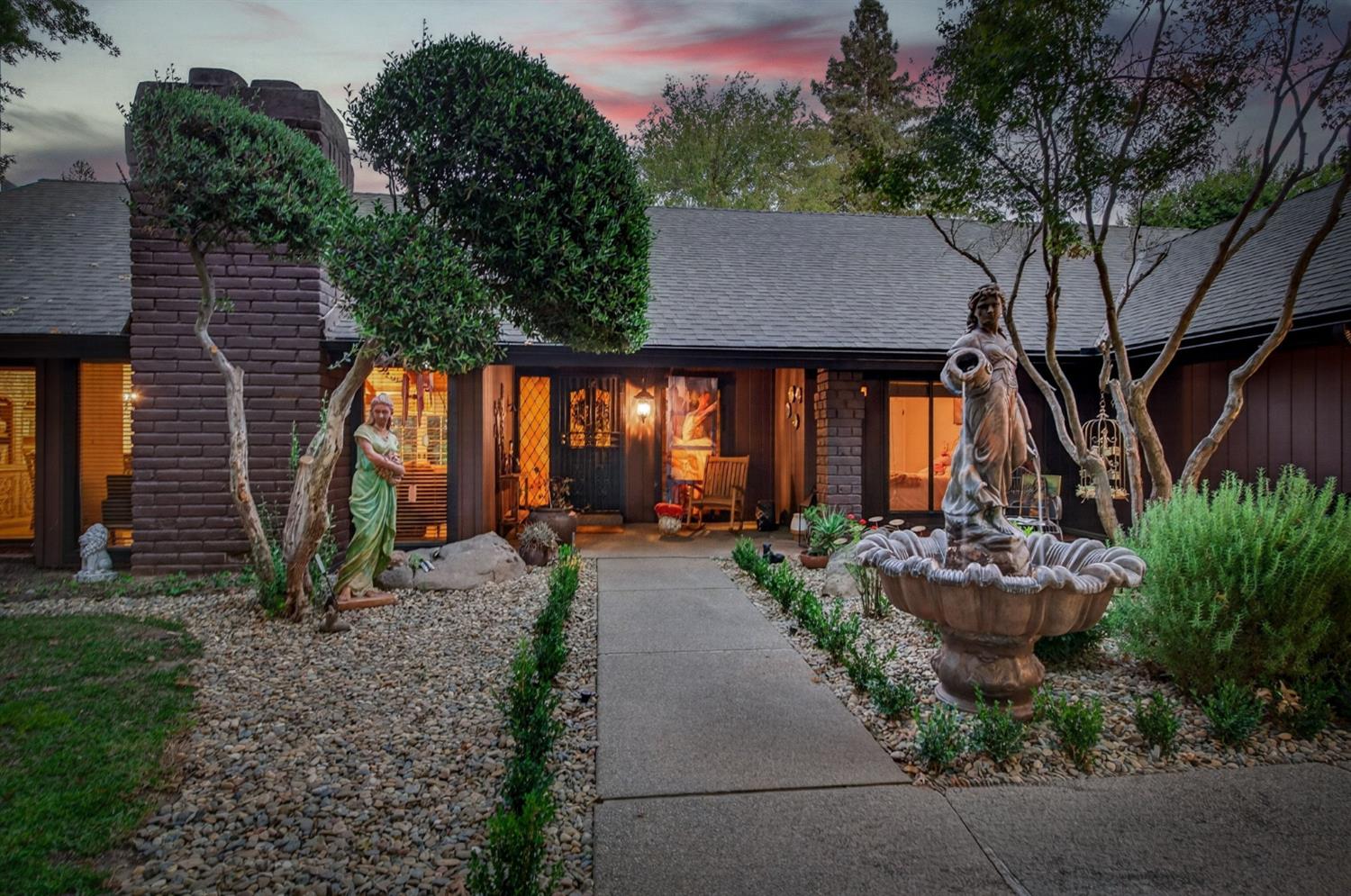 316 E Lester Ave, Fresno, CA 93720