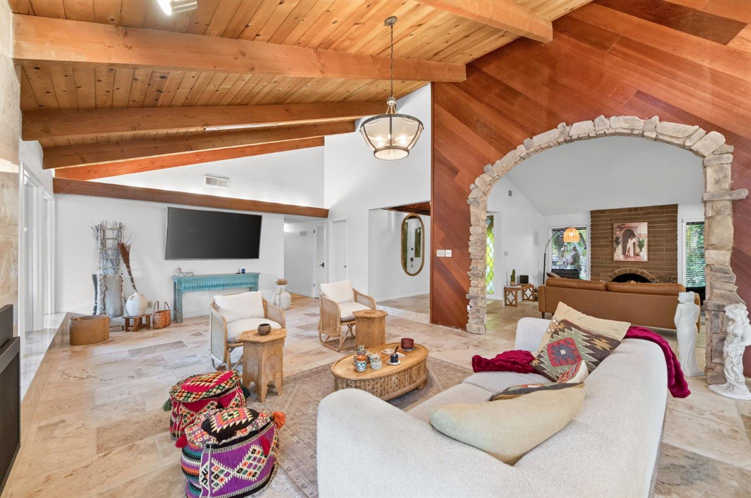 316 E Lester Ave, Fresno, CA 93720