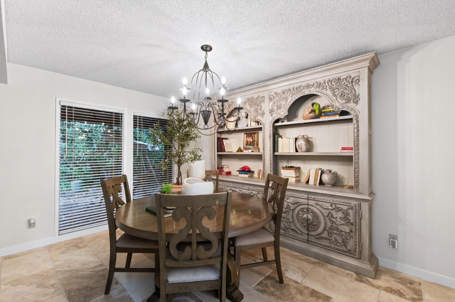 316 E Lester Ave, Fresno, CA 93720