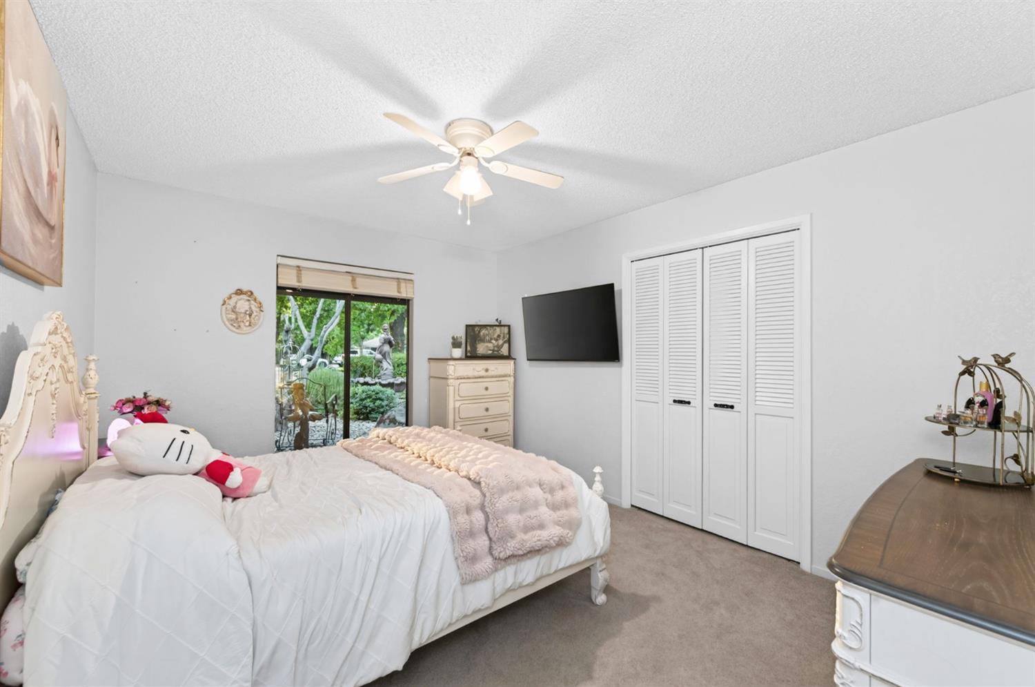 316 E Lester Ave, Fresno, CA 93720