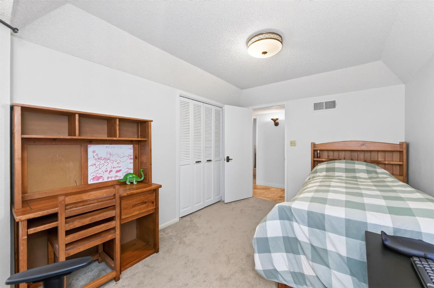 316 E Lester Ave, Fresno, CA 93720