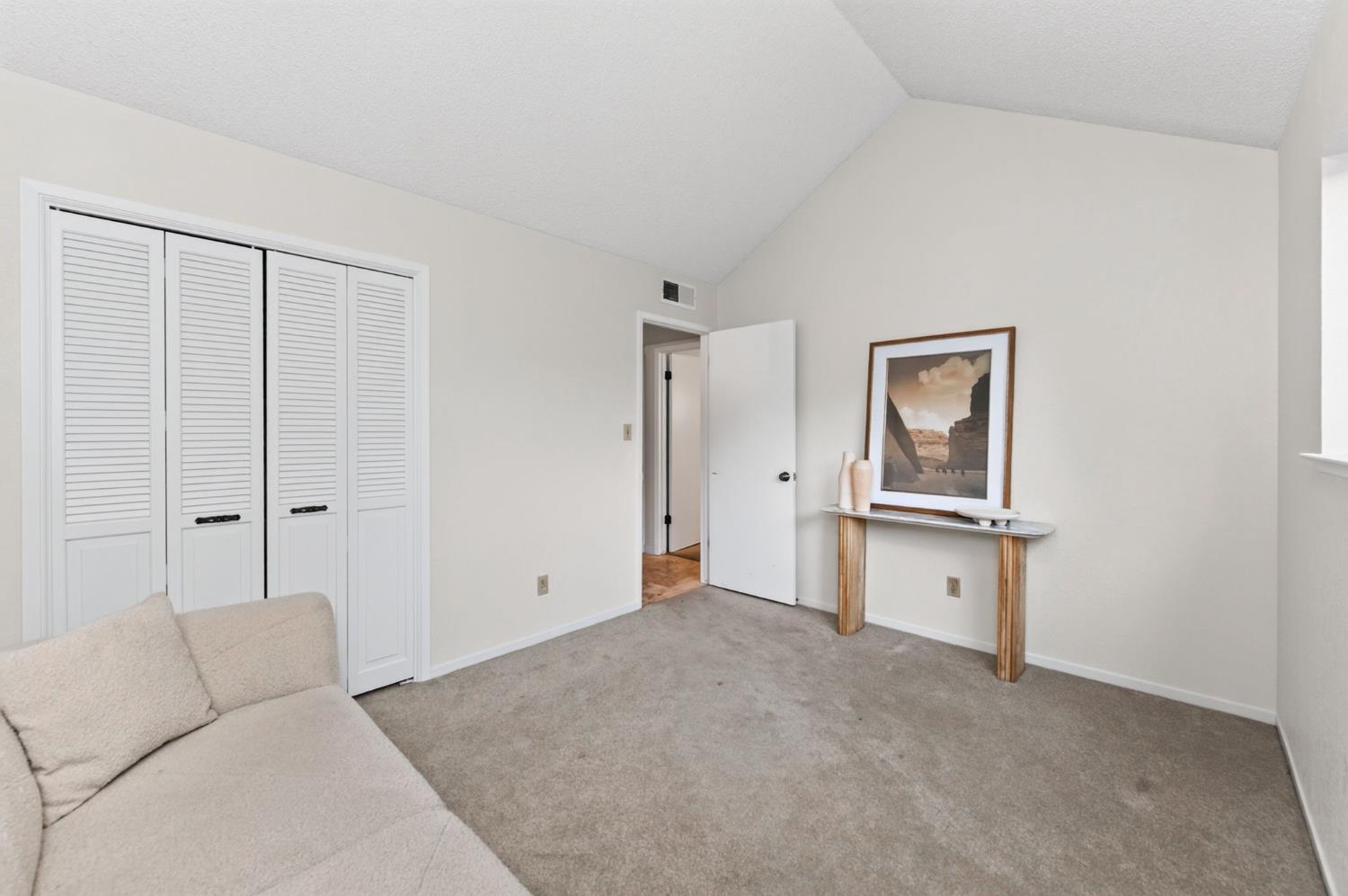 316 E Lester Ave, Fresno, CA 93720
