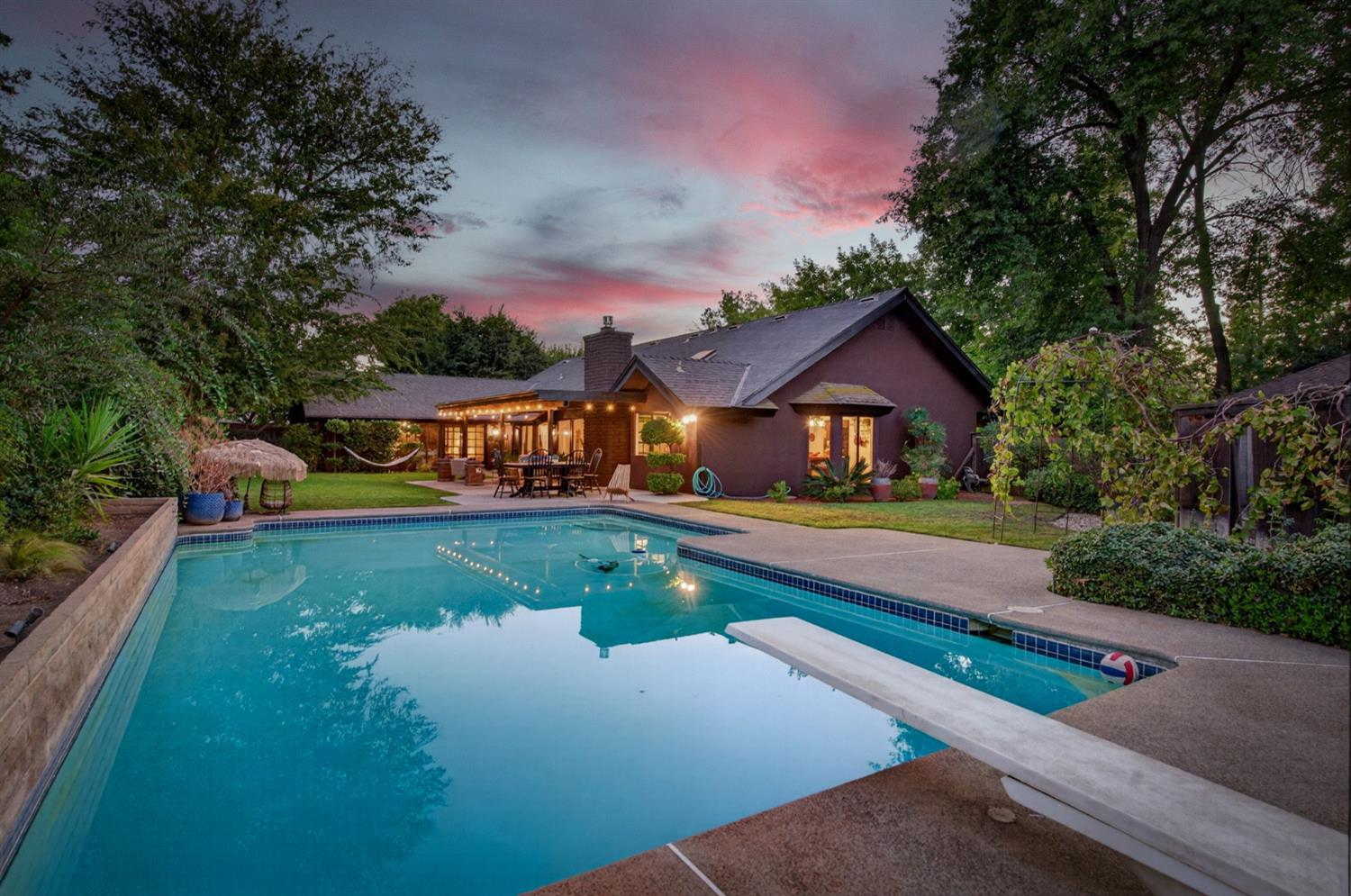 316 E Lester Ave, Fresno, CA 93720