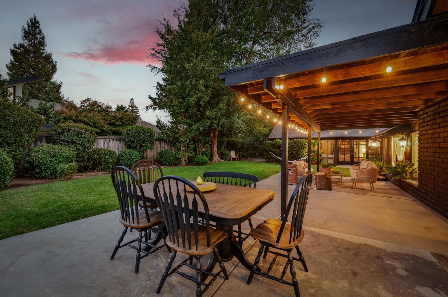 316 E Lester Ave, Fresno, CA 93720