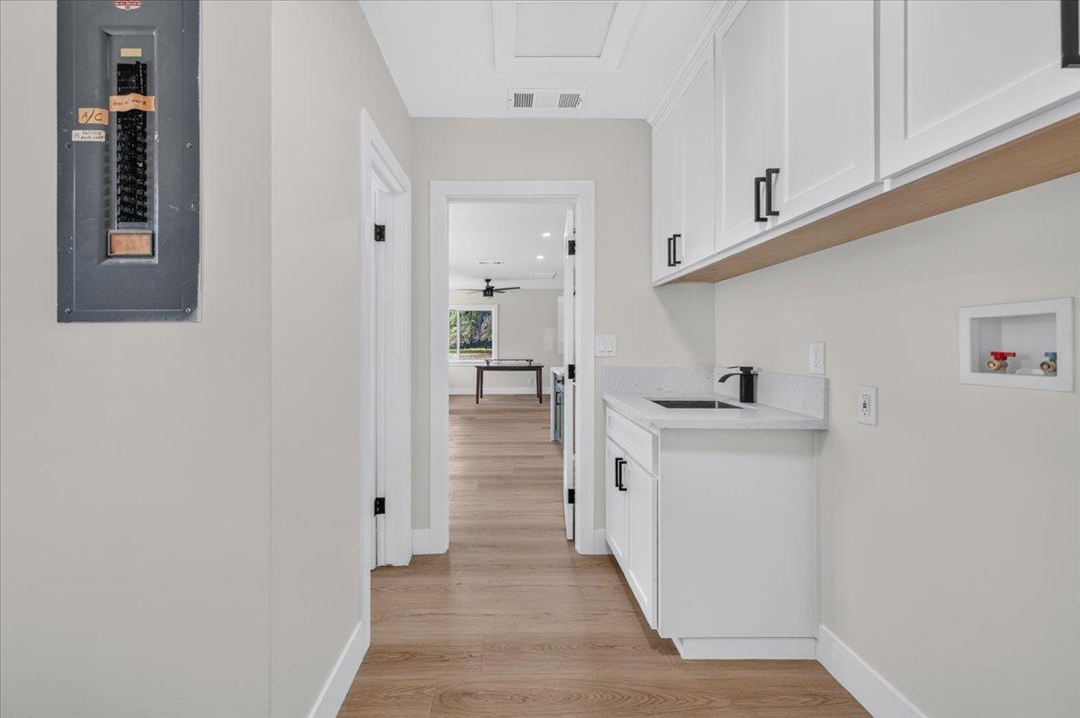 609 E Hampton Way, Fresno, CA 93704