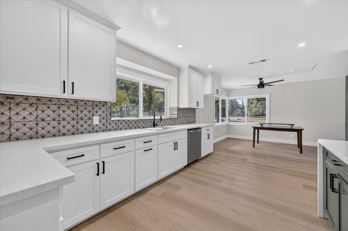 609 E Hampton Way, Fresno, CA 93704
