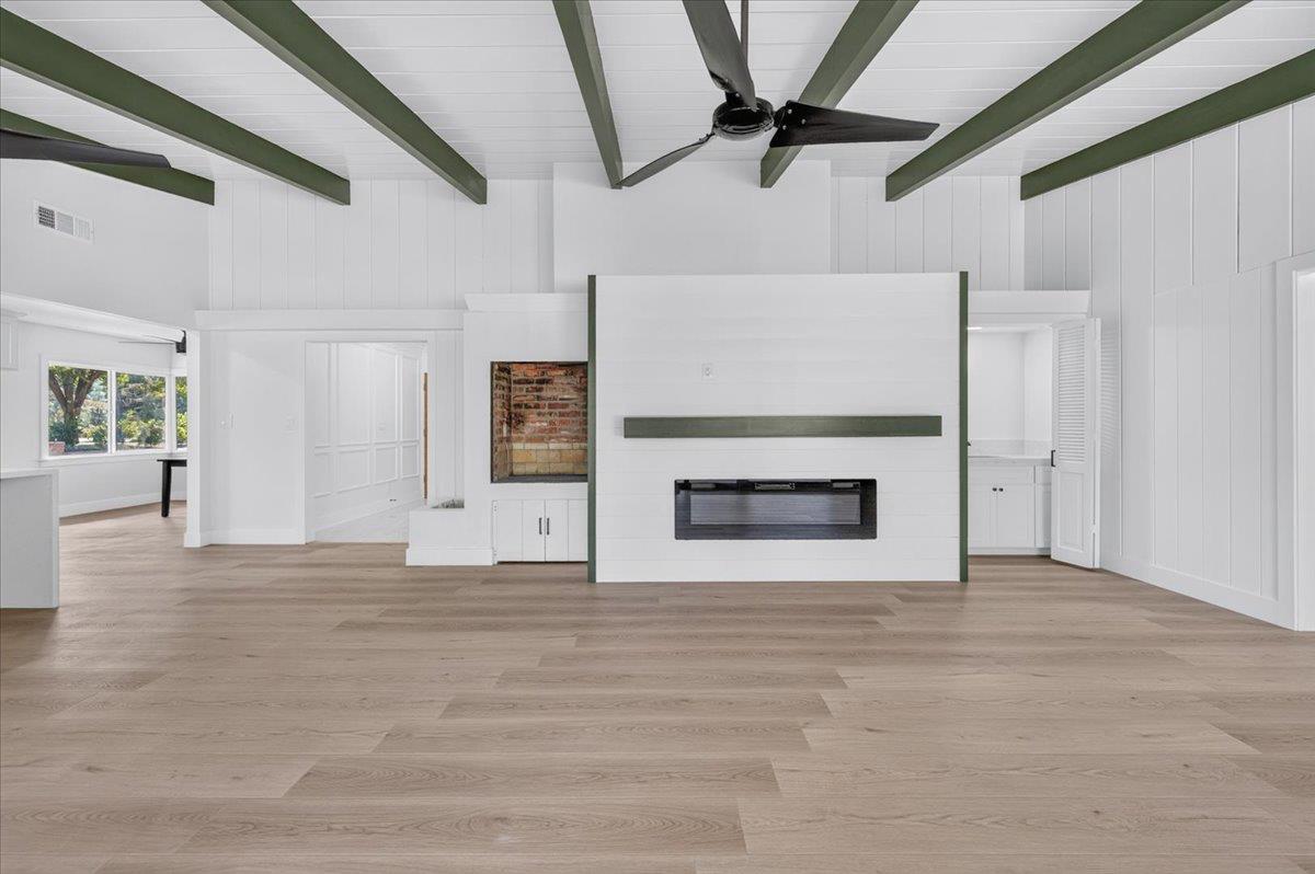609 E Hampton Way, Fresno, CA 93704