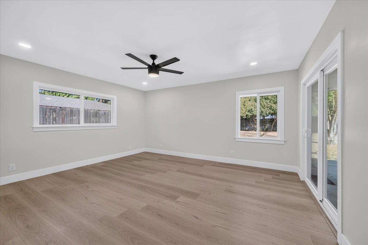 609 E Hampton Way, Fresno, CA 93704