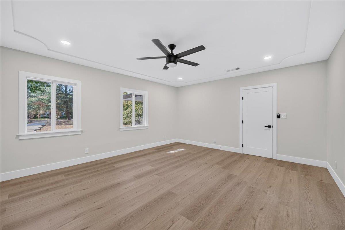 609 E Hampton Way, Fresno, CA 93704