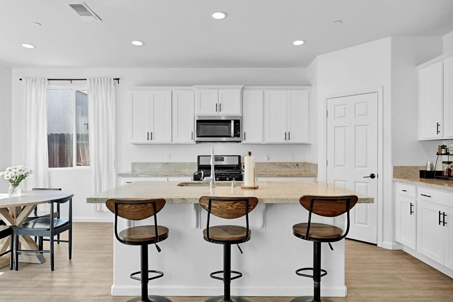 7461 E Princeton, Fresno, CA 93737