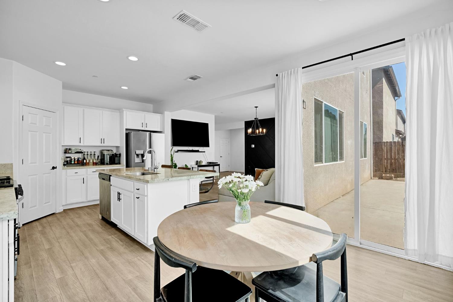 7461 E Princeton, Fresno, CA 93737