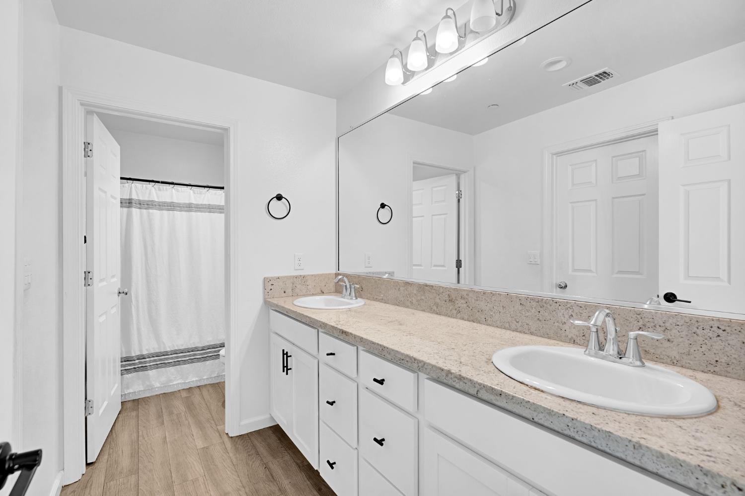 7461 E Princeton, Fresno, CA 93737