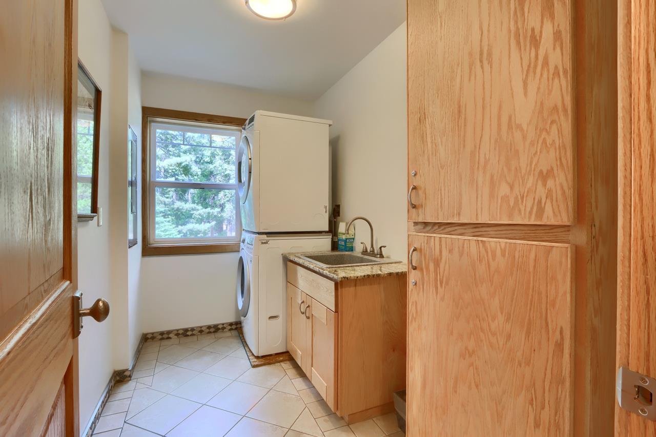 7594 Azalea, Yosemite West, CA 95389