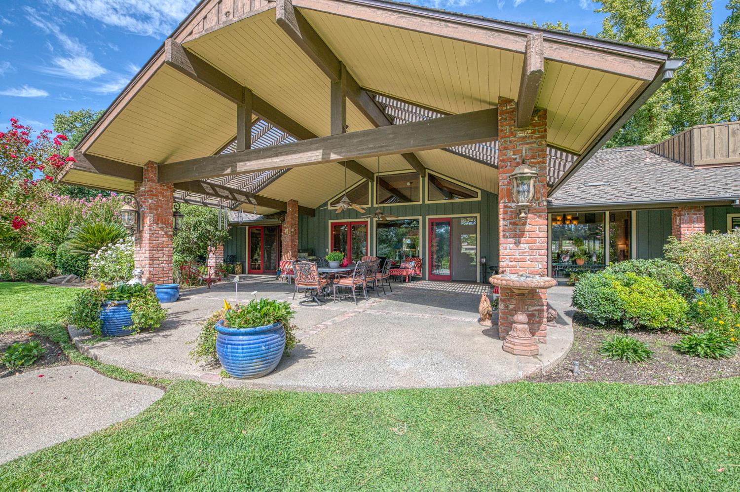 6440 Golden State Blvd, Madera, CA 93637