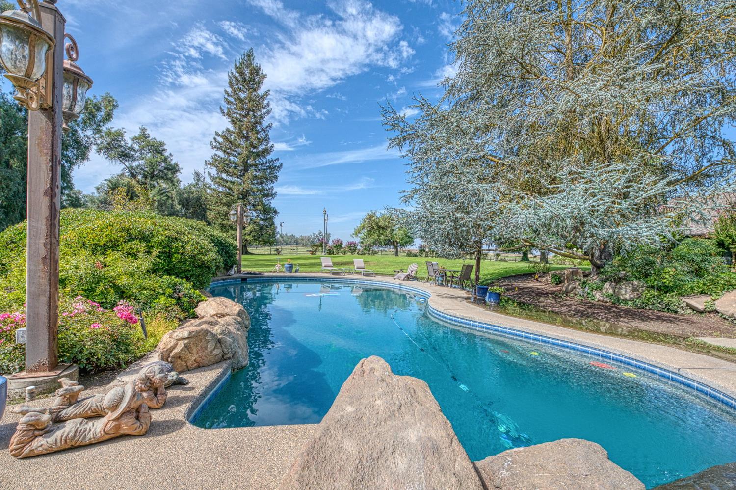 6440 Golden State Blvd, Madera, CA 93637