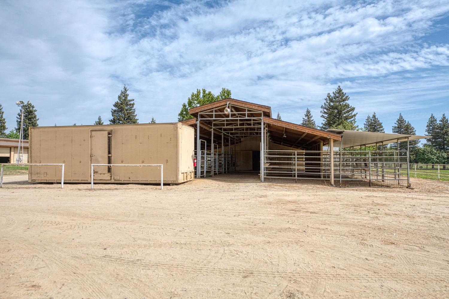 6440 Golden State Blvd, Madera, CA 93637