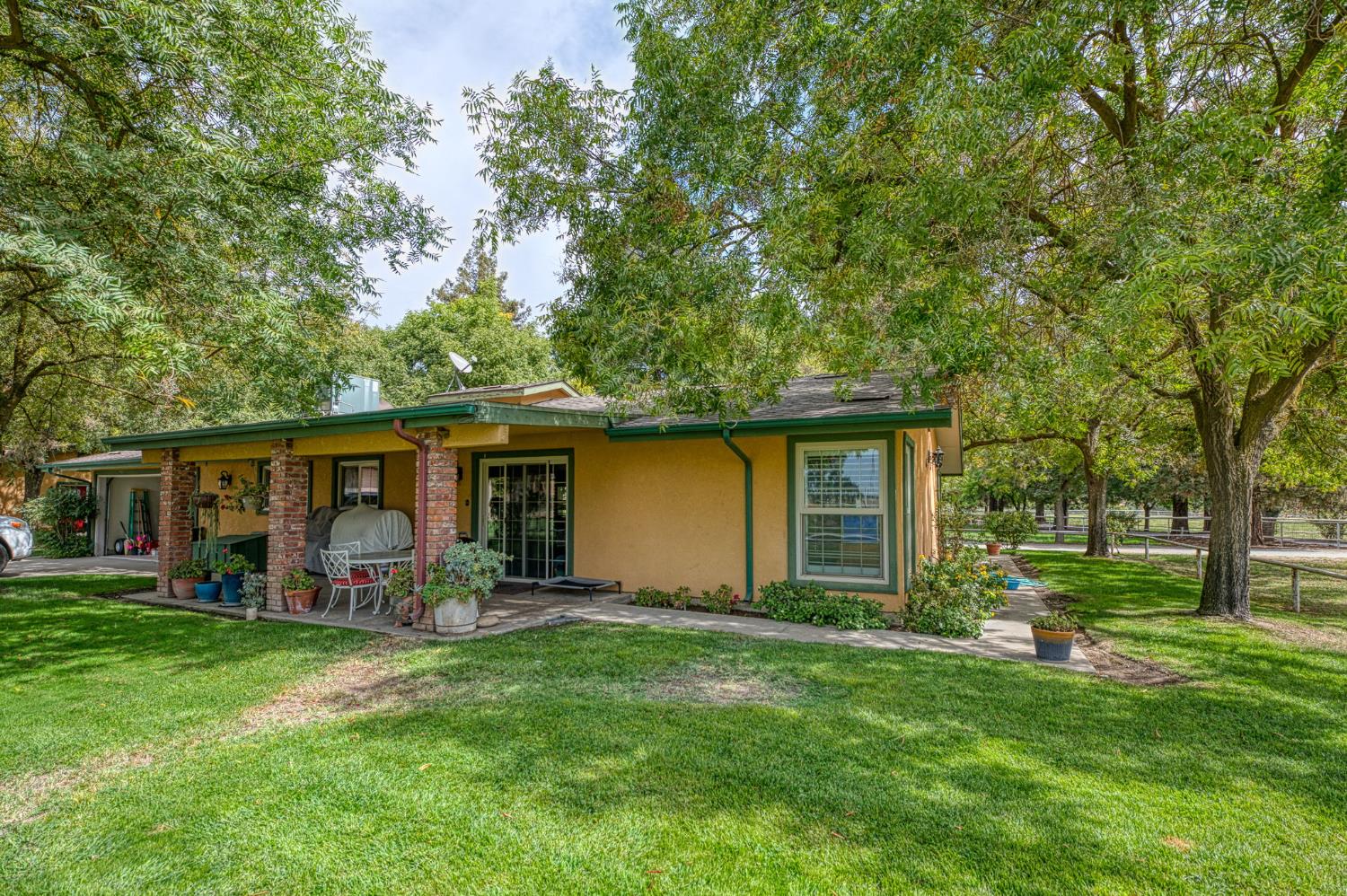 6440 Golden State Blvd, Madera, CA 93637