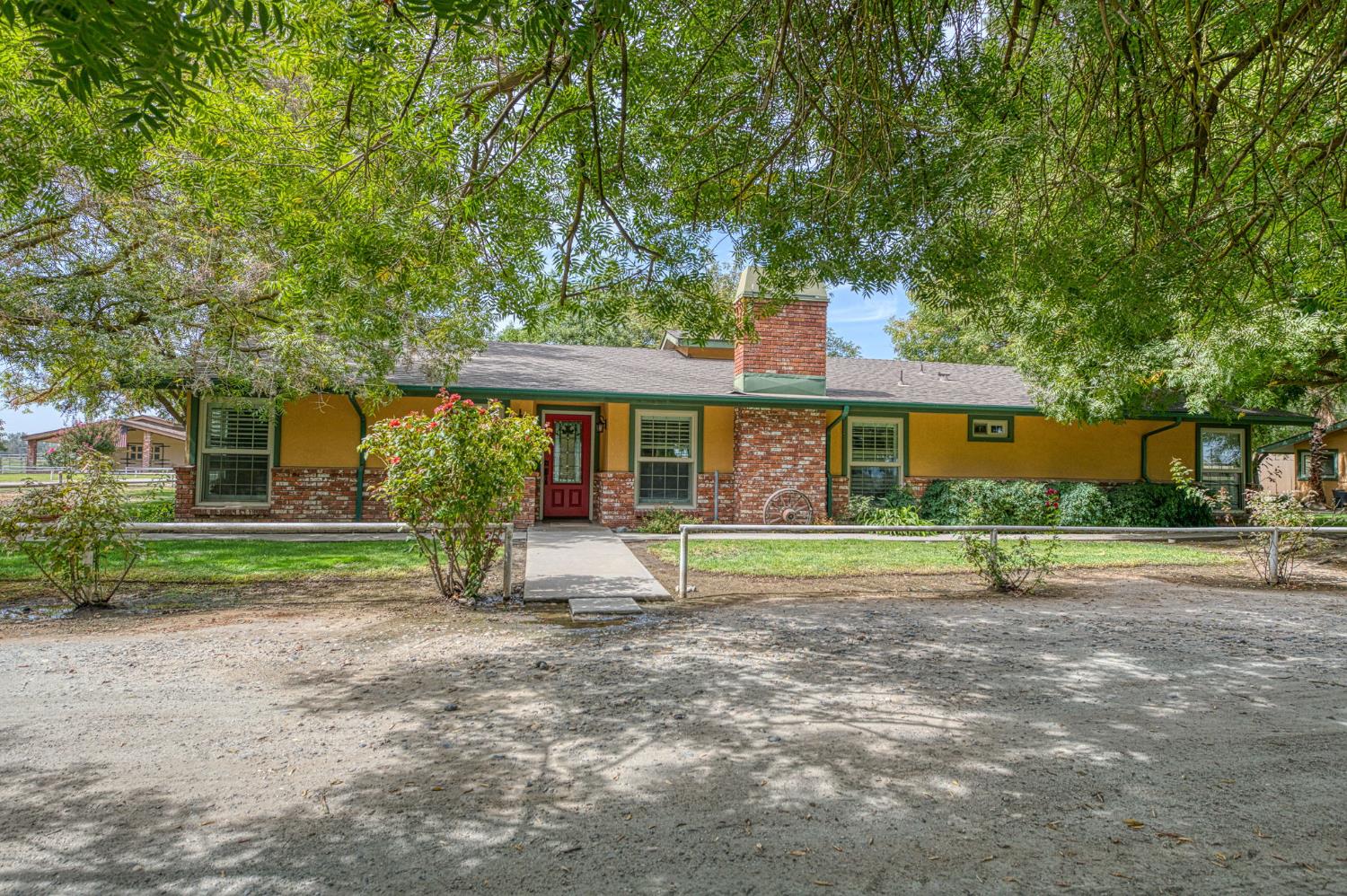 6440 Golden State Blvd, Madera, CA 93637