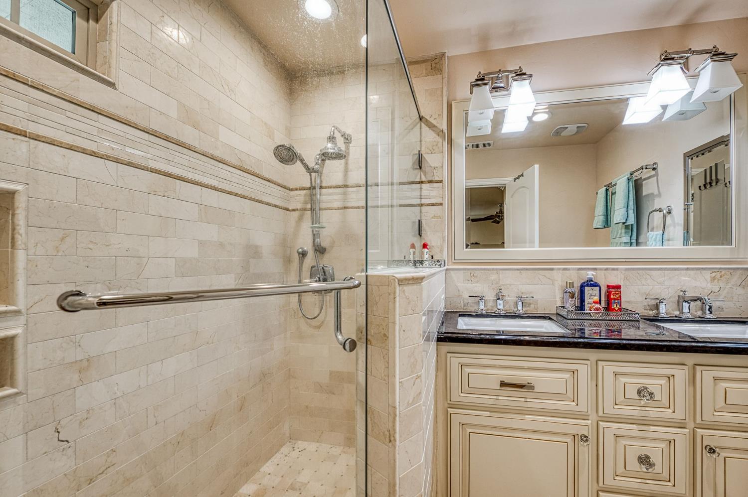 6440 Golden State Blvd, Madera, CA 93637