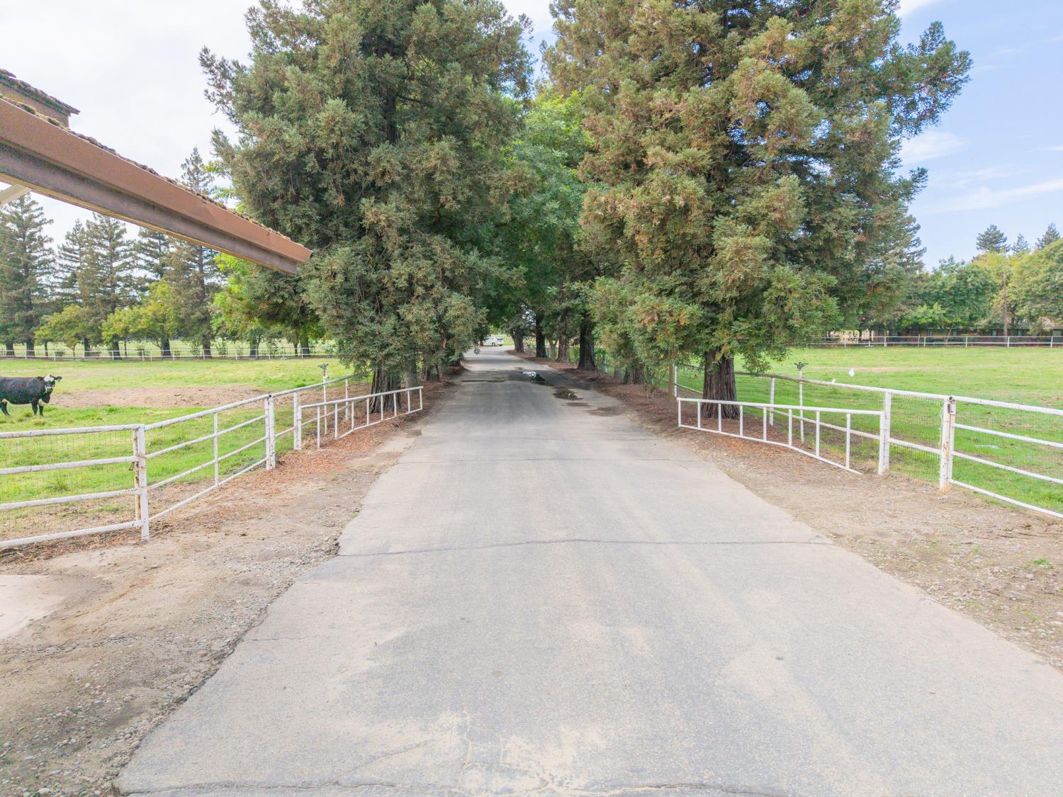 6440 Golden State Blvd, Madera, CA 93637