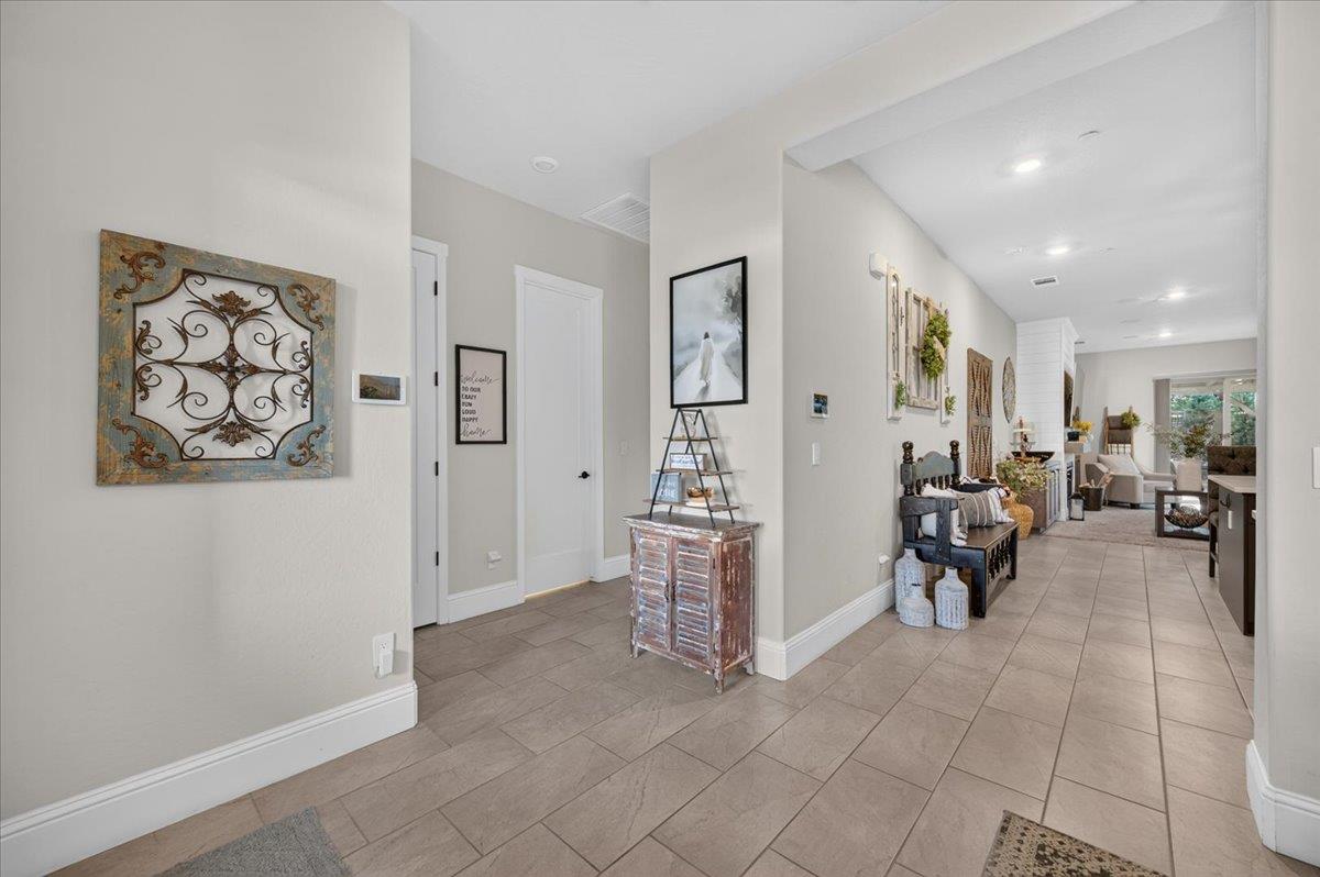 330 Sentinel Dr S, Madera, CA 93636