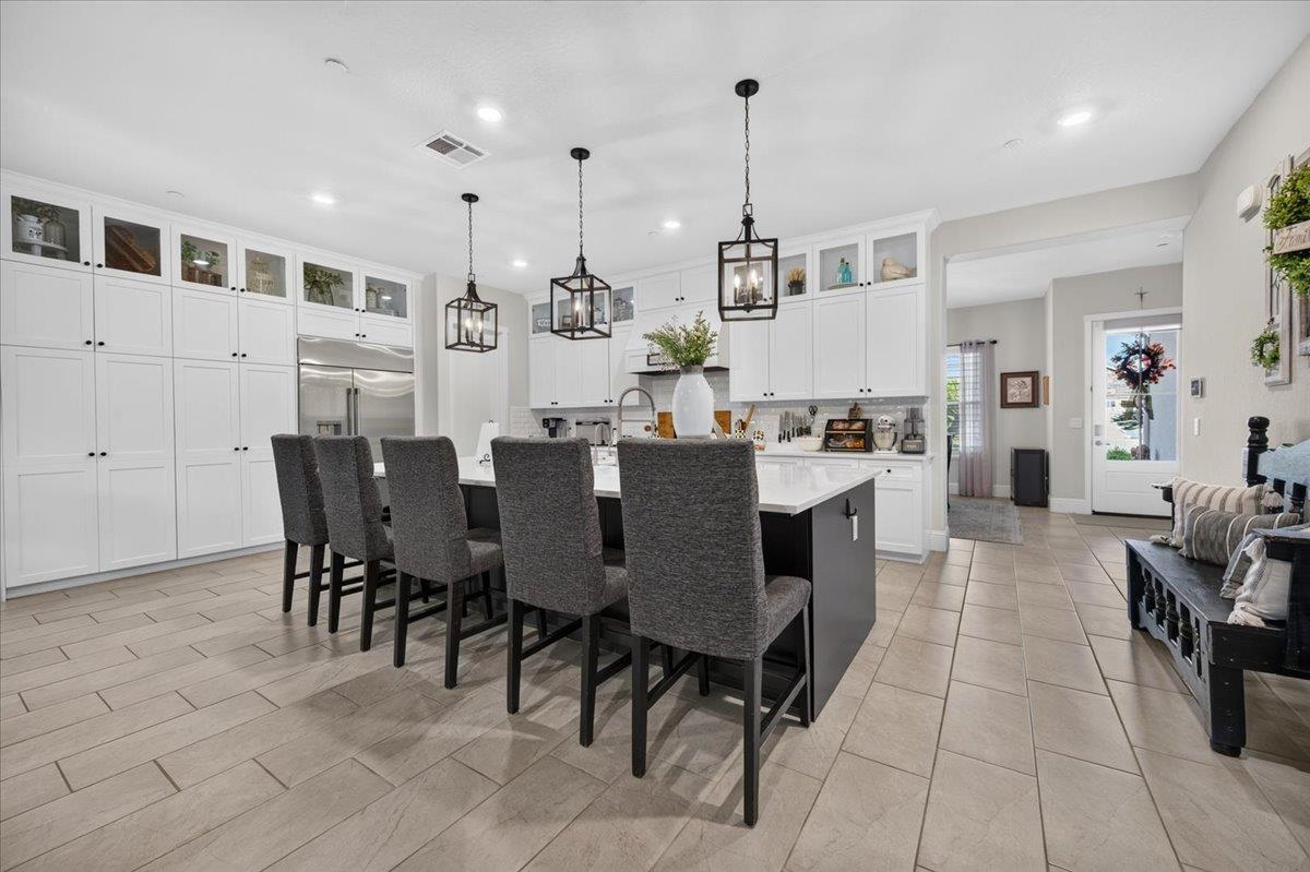 330 Sentinel Dr S, Madera, CA 93636