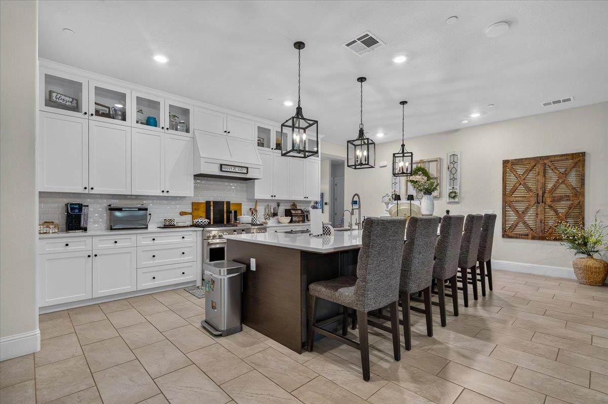 330 Sentinel Dr S, Madera, CA 93636