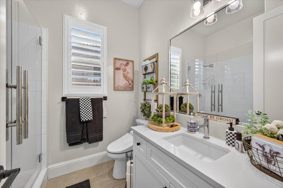 330 Sentinel Dr S, Madera, CA 93636