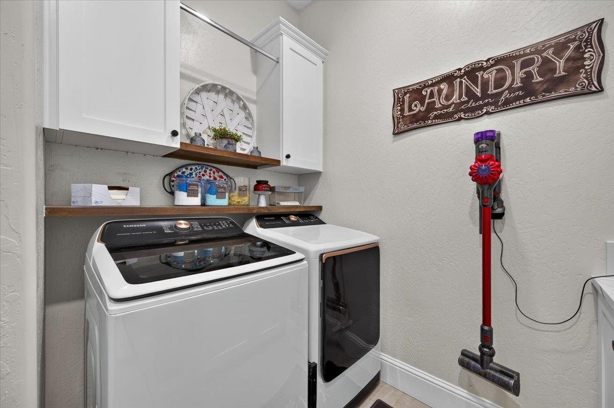 330 Sentinel Dr S, Madera, CA 93636