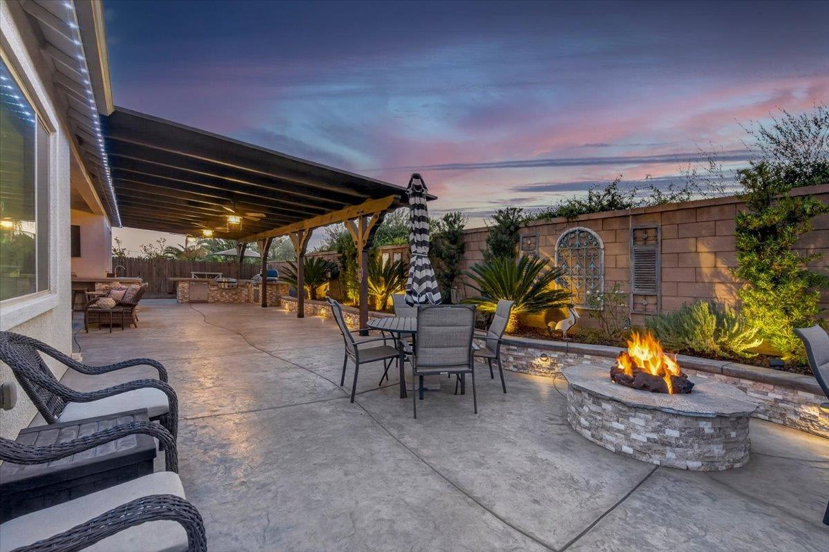 330 Sentinel Dr S, Madera, CA 93636