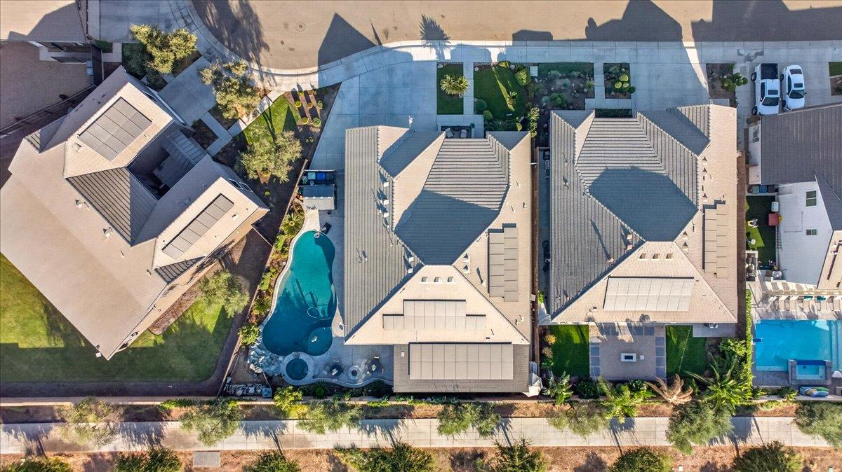 330 Sentinel Dr S, Madera, CA 93636