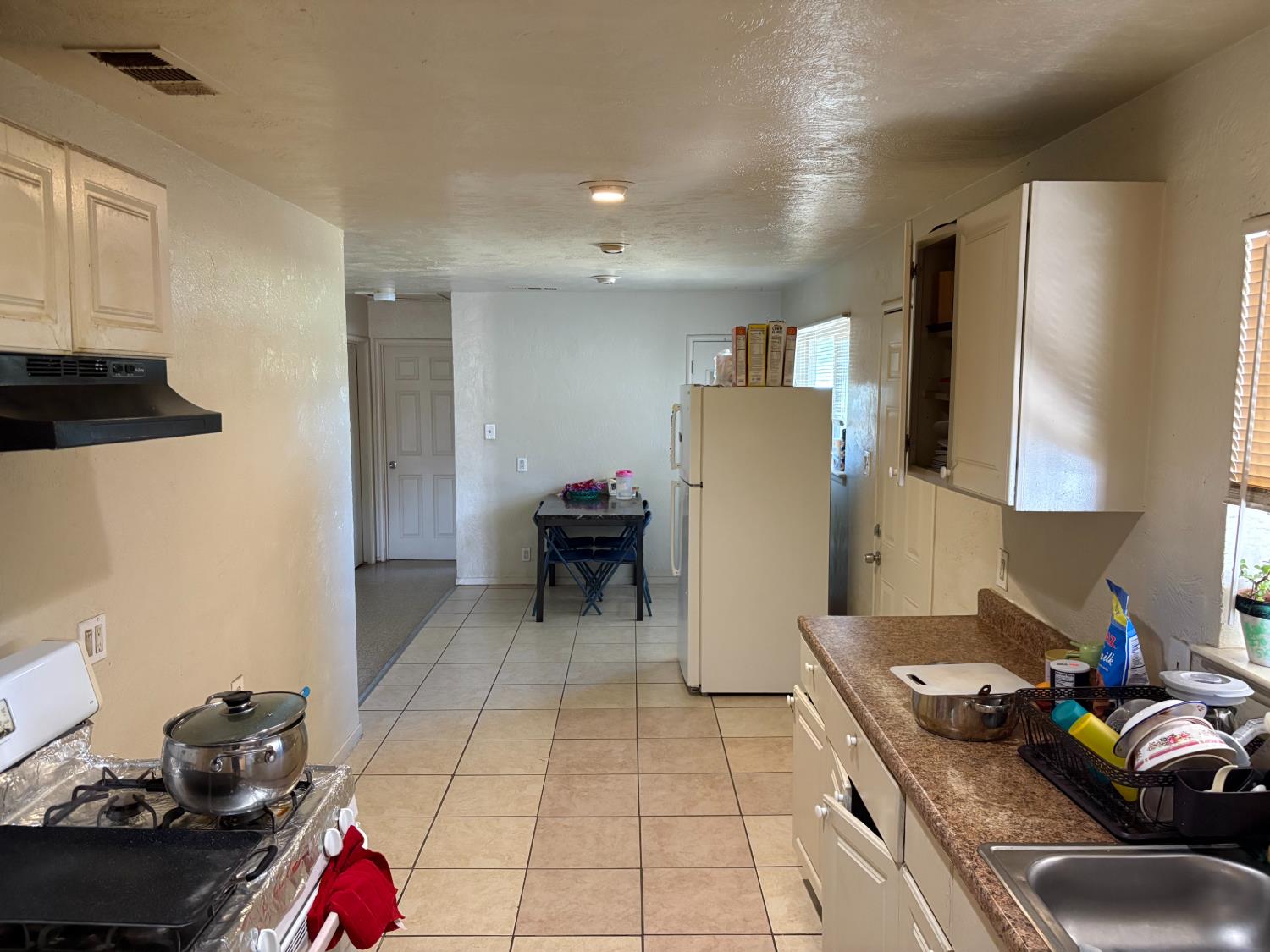 4294 N Holt Ave, Fresno, CA 93705