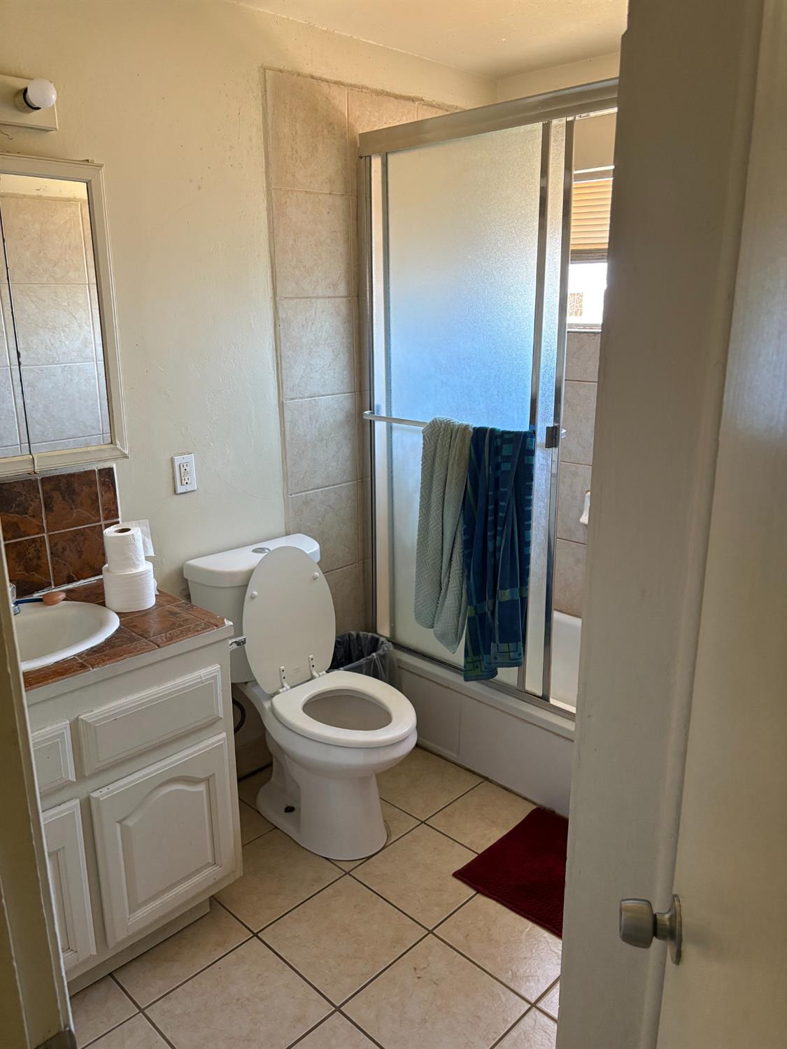 4294 N Holt Ave, Fresno, CA 93705