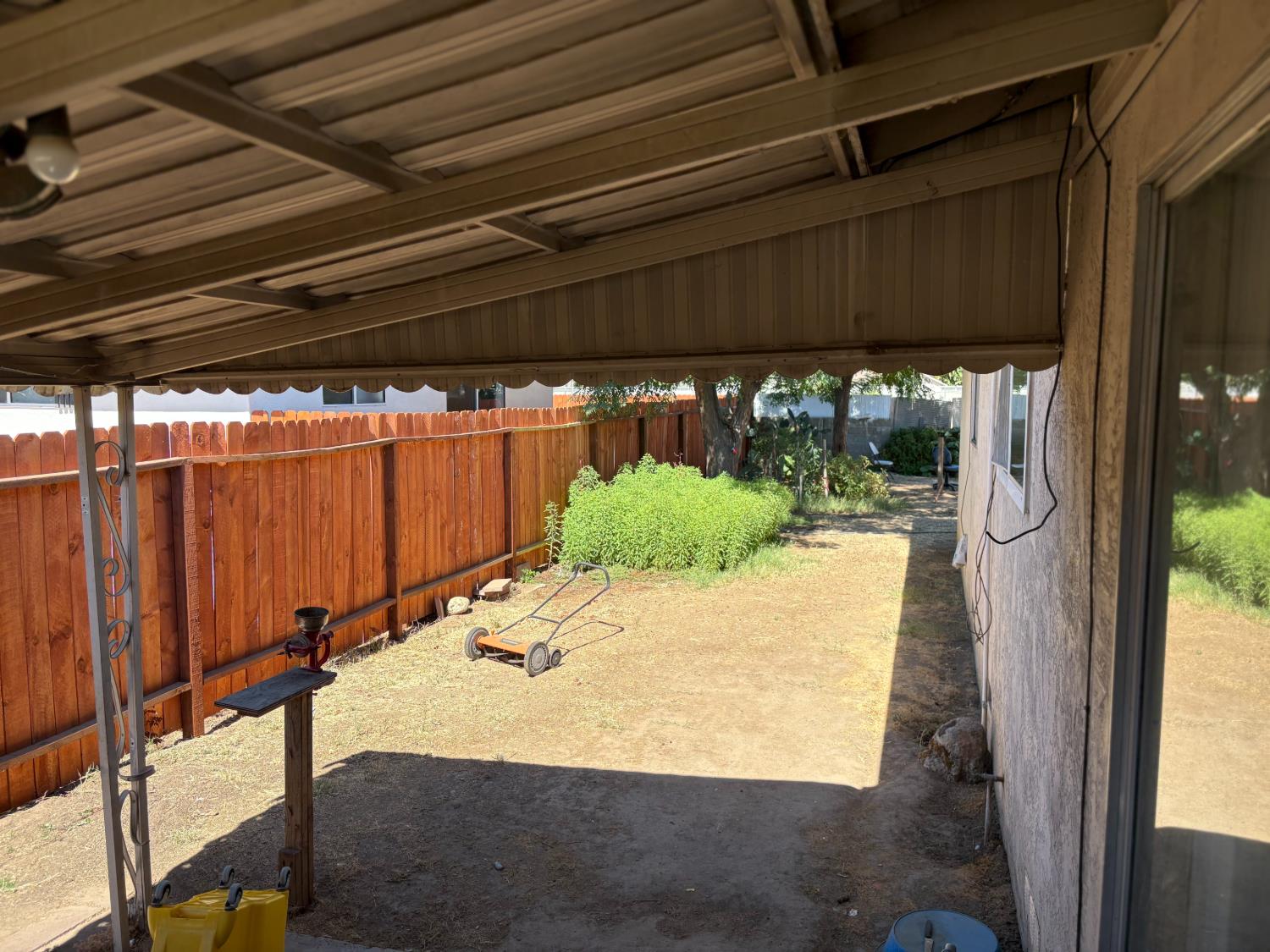 4294 N Holt Ave, Fresno, CA 93705