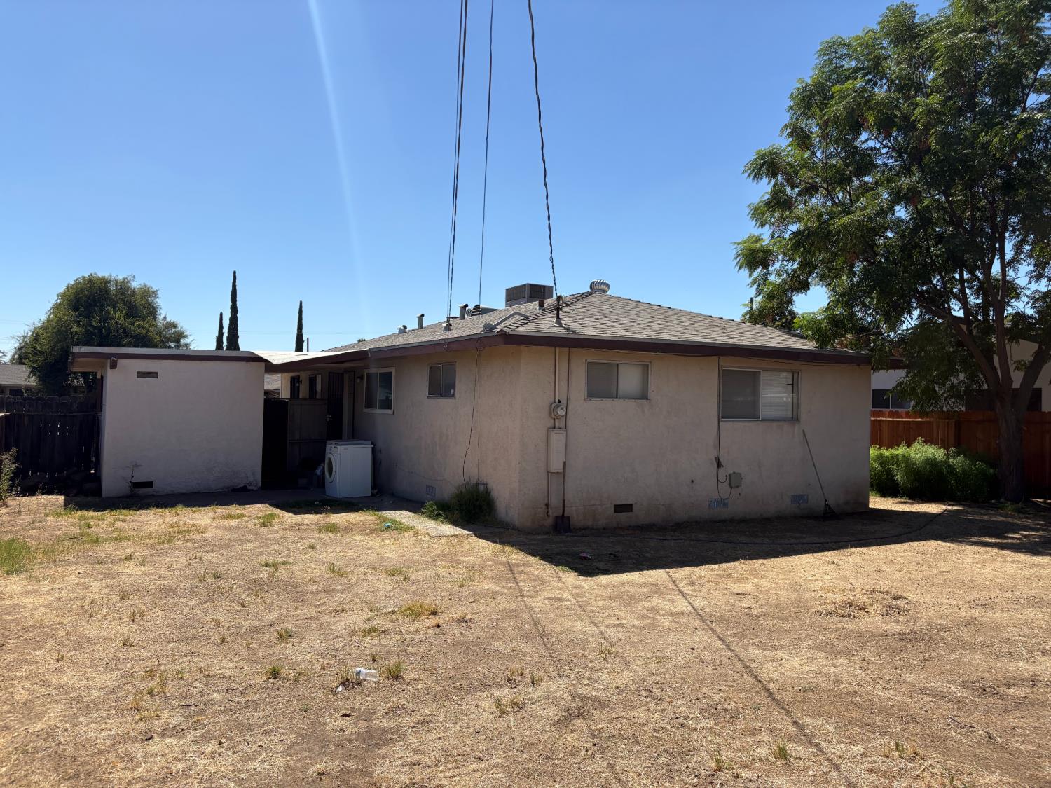 4294 N Holt Ave, Fresno, CA 93705