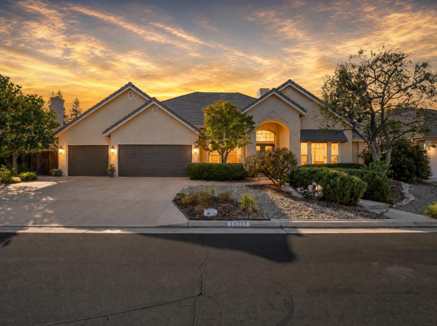 10237 N Page Ave, Fresno, CA 93730