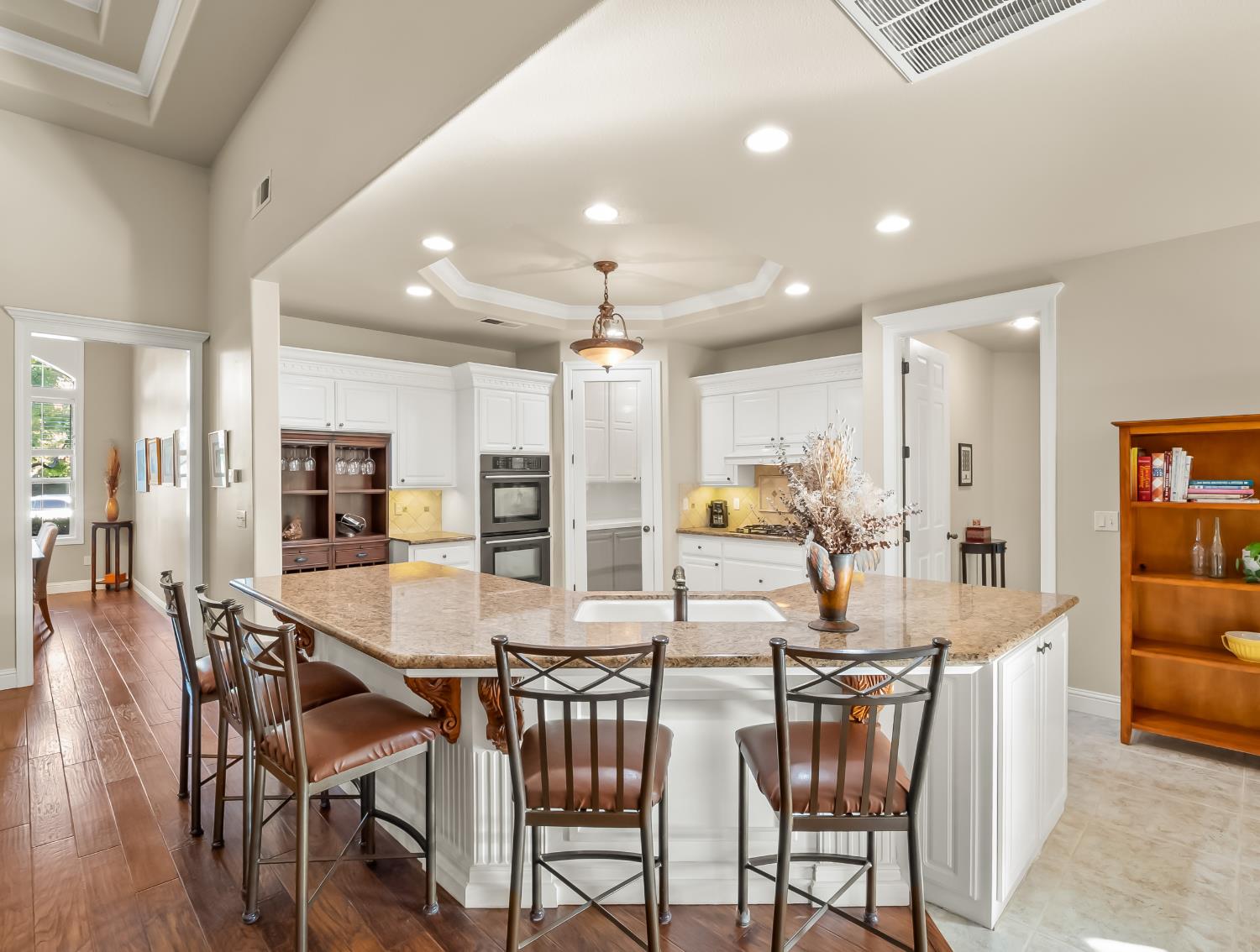 10237 N Page Ave, Fresno, CA 93730