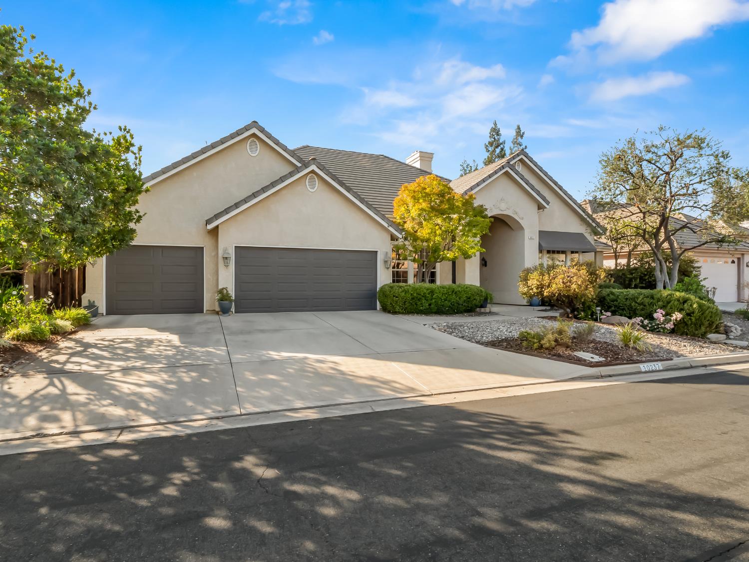 10237 N Page Ave, Fresno, CA 93730