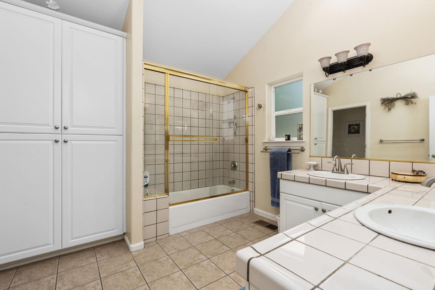 40513 Road 222, Bass Lake, CA 93604