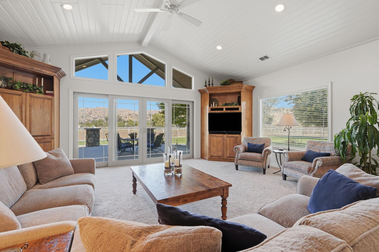31255 Palm Dr, Exeter, CA 93221
