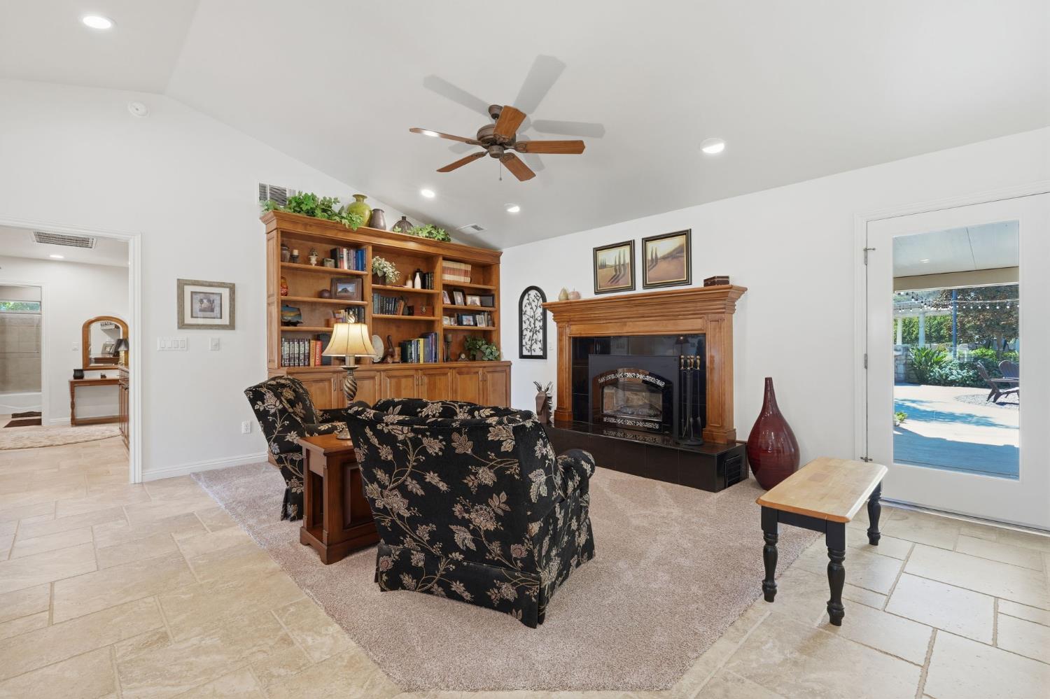 31255 Palm Dr, Exeter, CA 93221