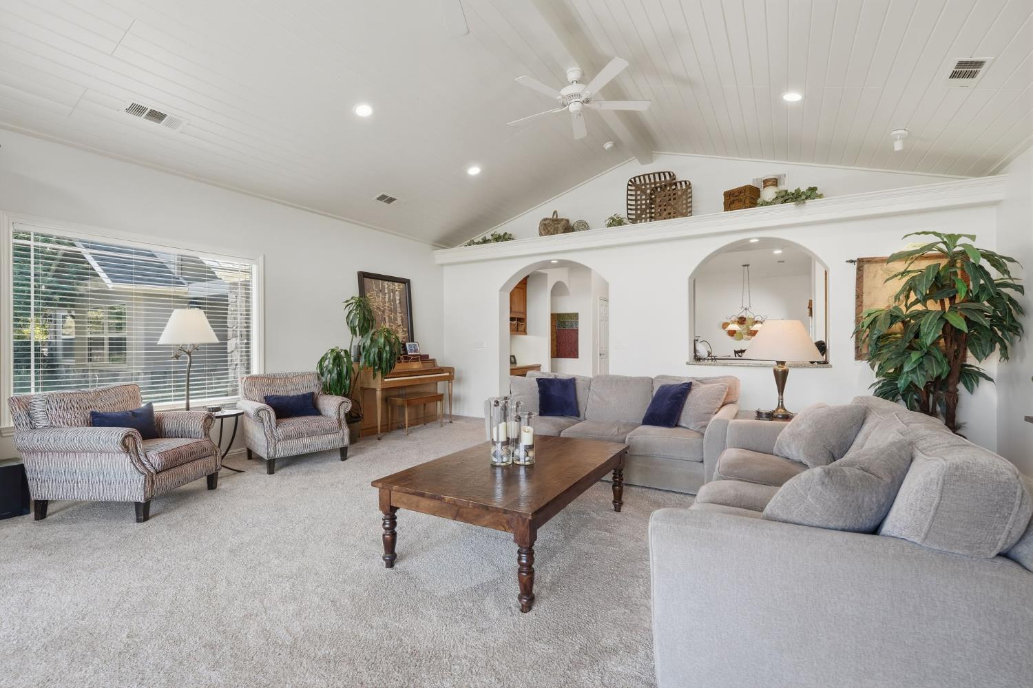 31255 Palm Dr, Exeter, CA 93221