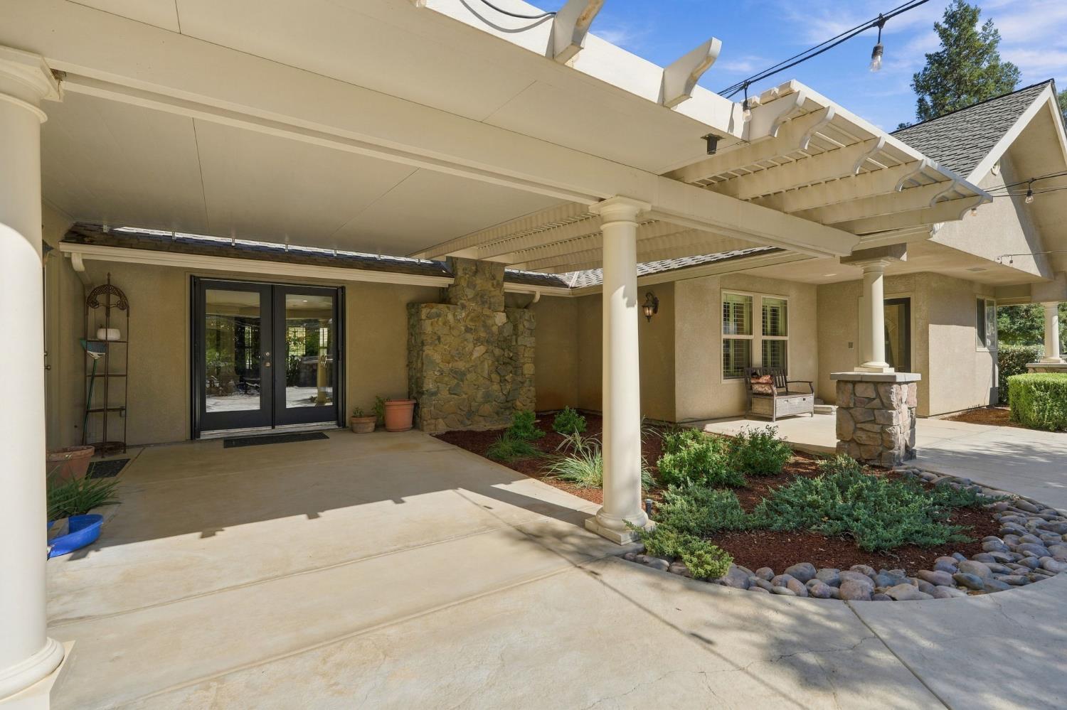 31255 Palm Dr, Exeter, CA 93221