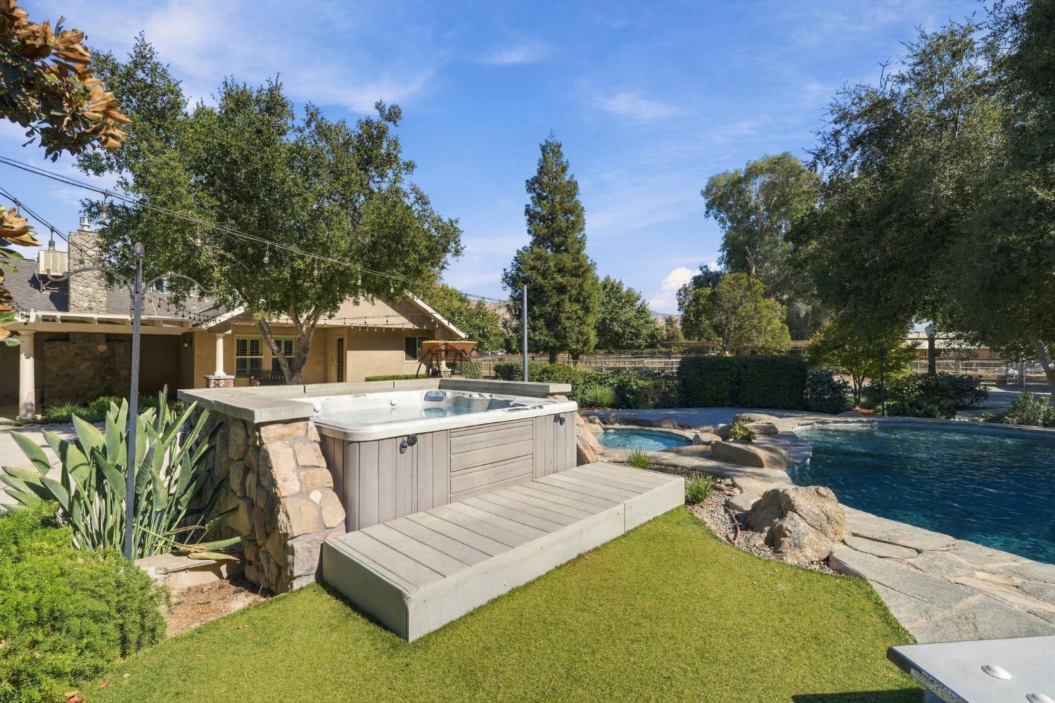 31255 Palm Dr, Exeter, CA 93221