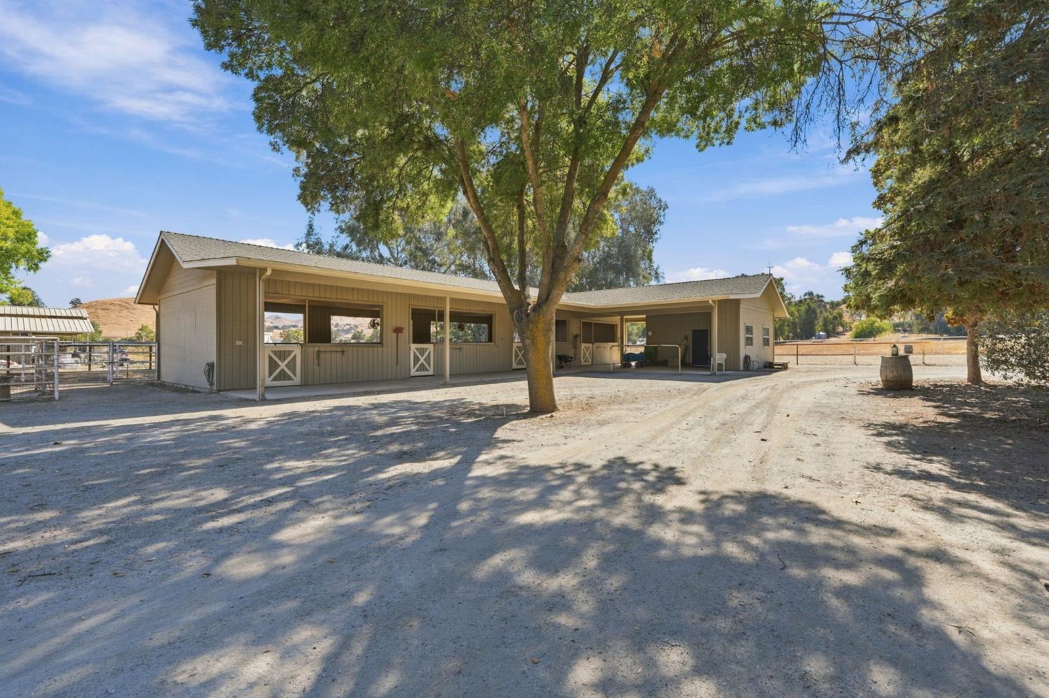 31255 Palm Dr, Exeter, CA 93221