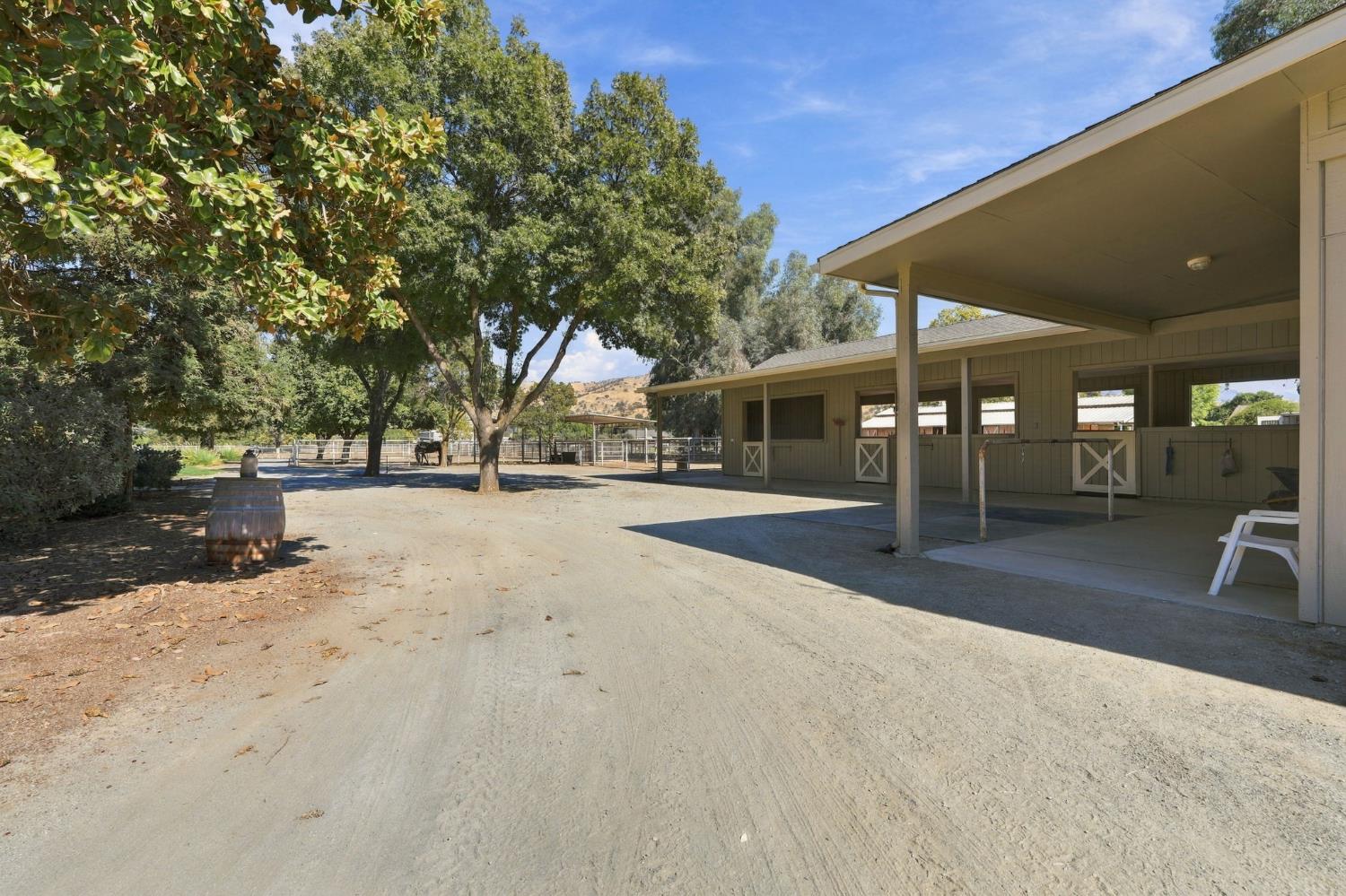 31255 Palm Dr, Exeter, CA 93221