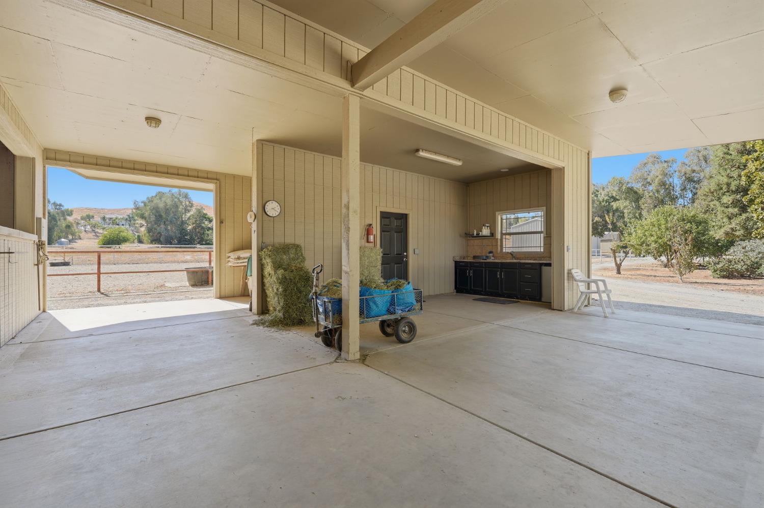 31255 Palm Dr, Exeter, CA 93221